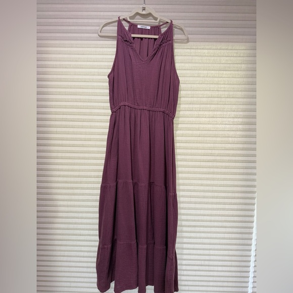 Self Contrast Sleeveless Dress - Picture 5 of 7